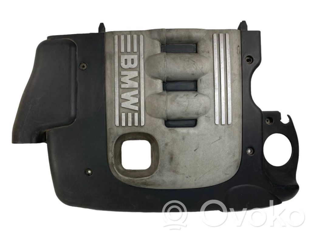 Крышка двигателя (декоративная отделка)