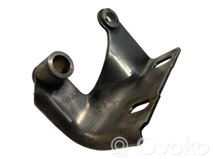 Cita veida dzinēja nodalījuma detaļa