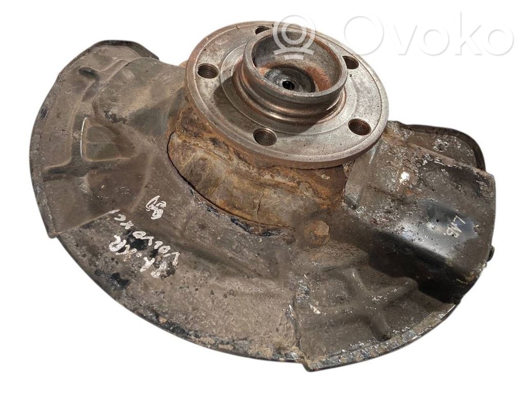 Priekšējā riteņa rumbas vārpstas šarnīrs (stupica, capfa)