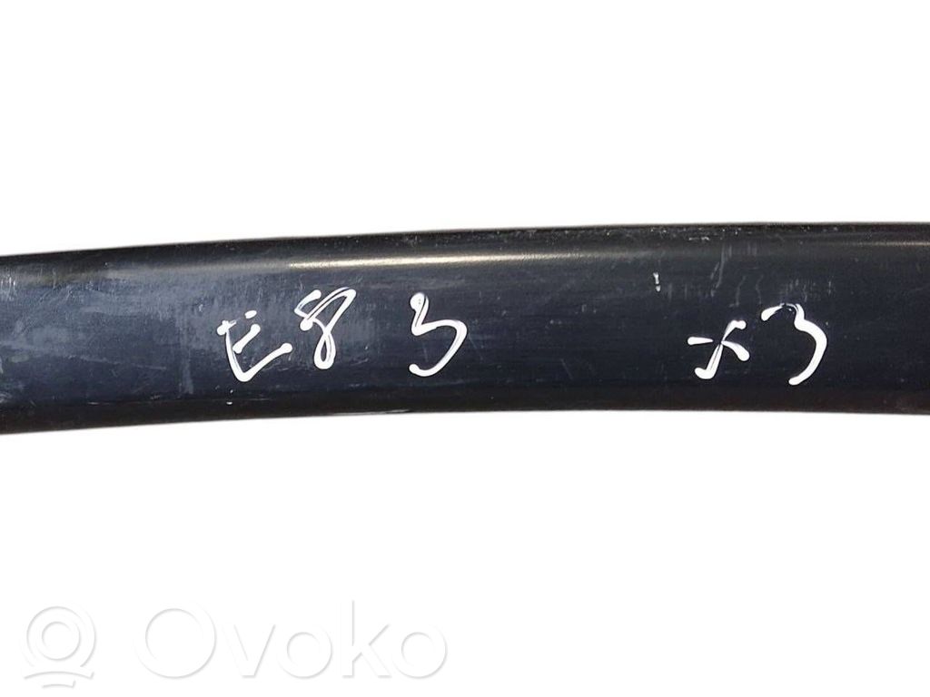 Cita veida dzinēja nodalījuma detaļa