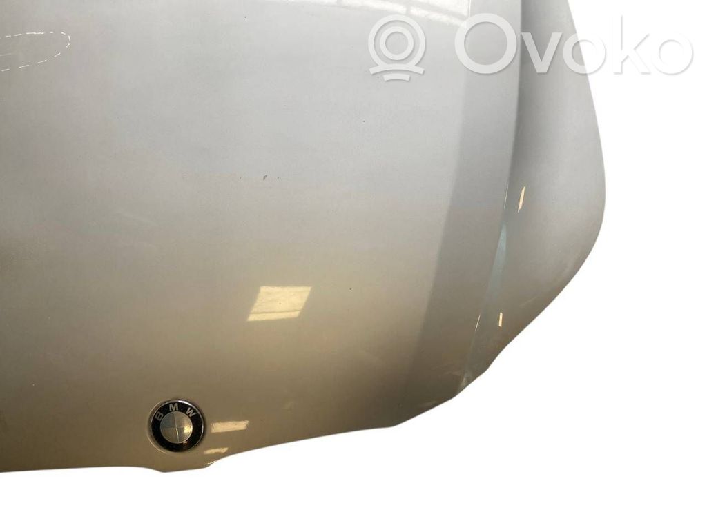 Dzinēja pārsegs (vāks)