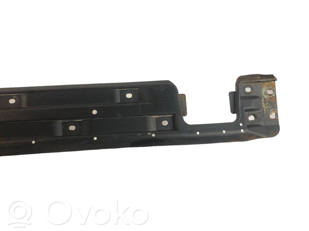 Side underbody protection