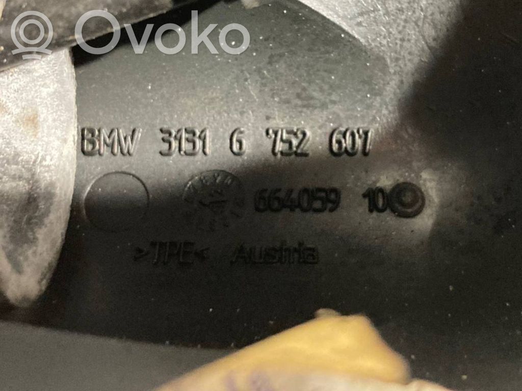 Priekšpusē piekares augstuma sensors