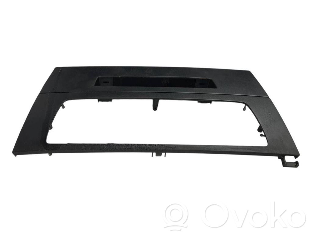 Klimata kontrole / mazā radiatora vadības dekoratīvā apdare