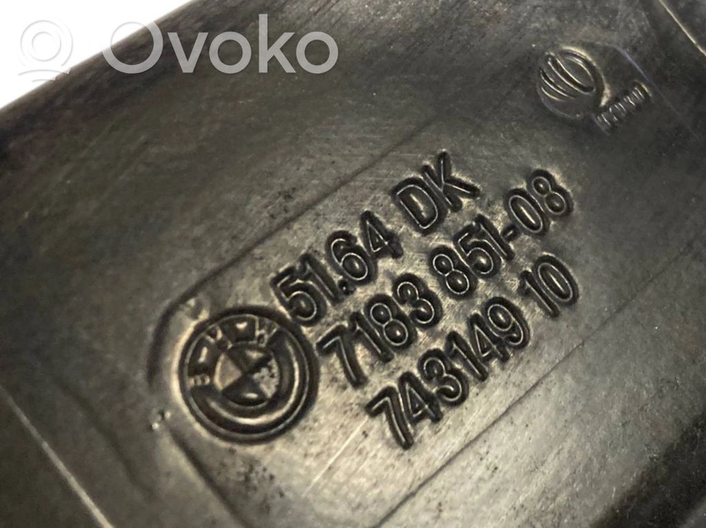 Radiatoru paneļa augšējā daļa (televizors)