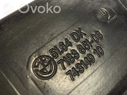 Radiatoru paneļa augšējā daļa (televizors)