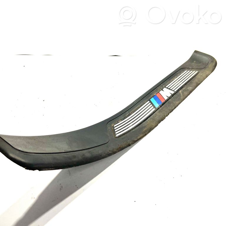 Aizmugurējā sliekšņa dekoratīvā apdare (iekšējā)