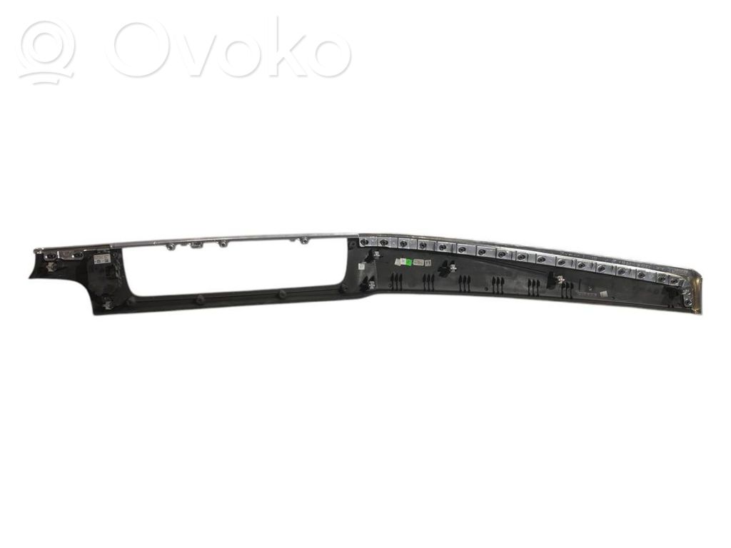 Radio/navigation decorative trim