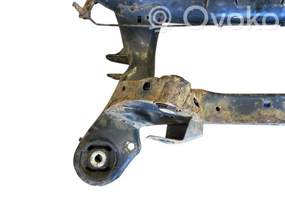 Pusrāmis aizmugurējais / priekšējais