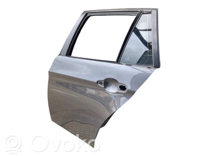 Aizmugurējās durvis