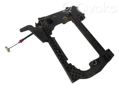 Holder/bracket for external opening handle at the front