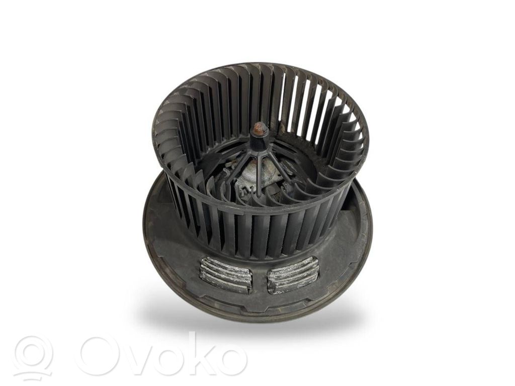 Small radiator fan
