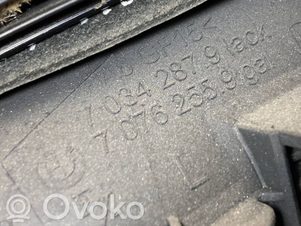 Priekšējo durvju apdare