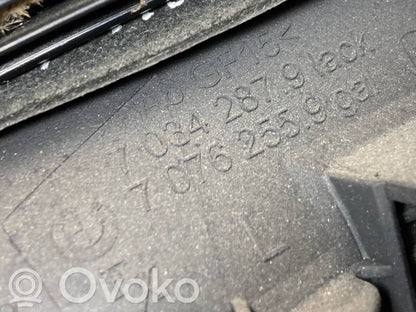 Priekšējo durvju apdare