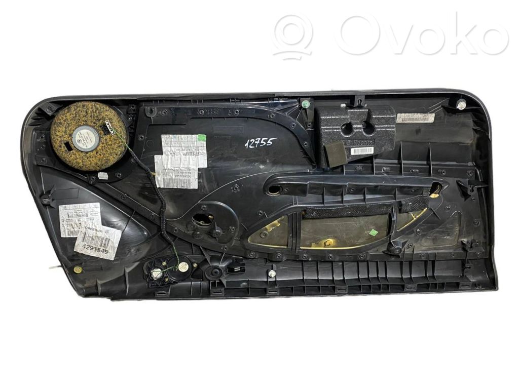 Priekšējo durvju apdare