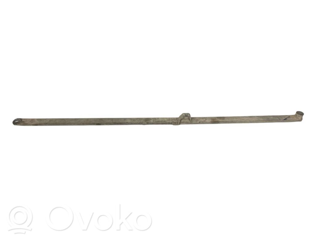 Aizmugurējais statņa stienis