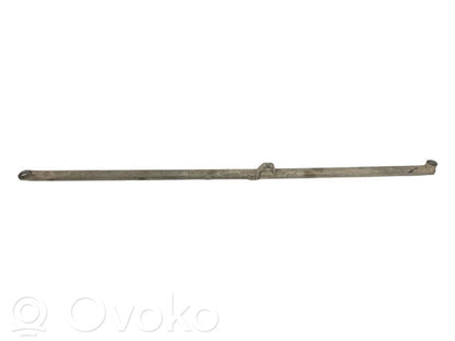 Aizmugurējais statņa stienis