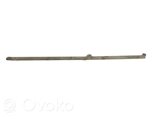 Aizmugurējais statņa stienis