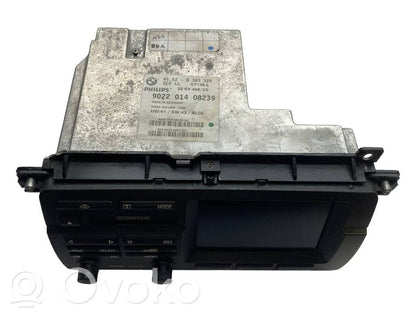 Radio / CD/DVD atskaņotājs / navigācija