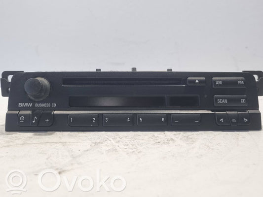 Radio / CD/DVD atskaņotājs / navigācija