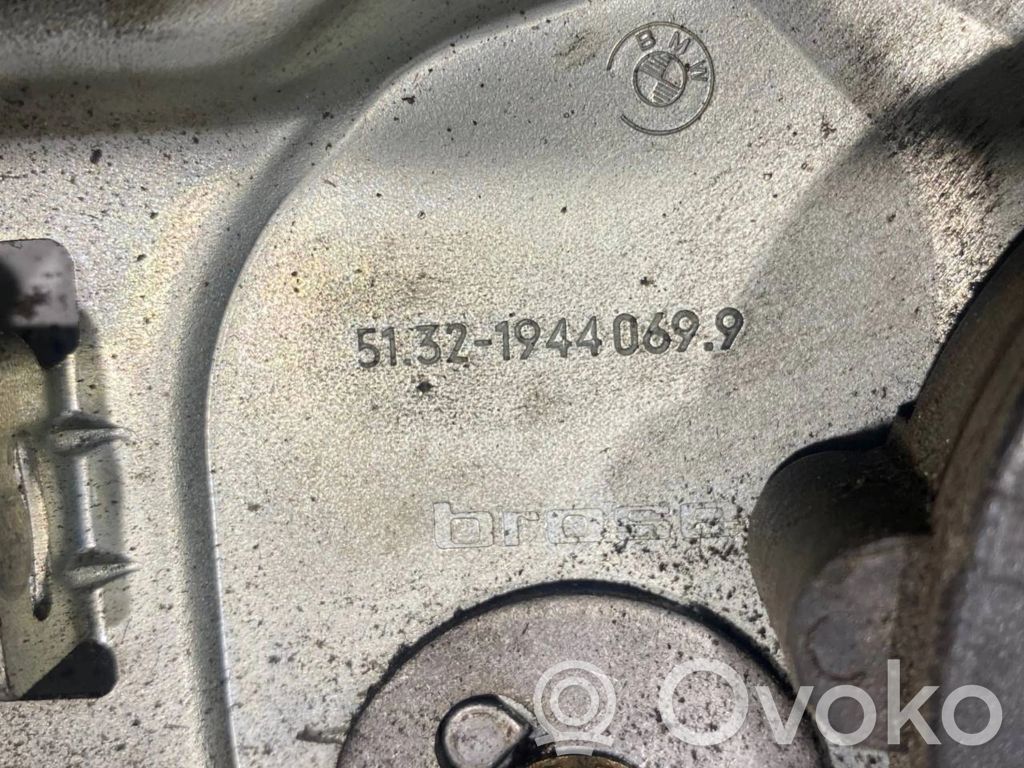 Priekšpusē elektriskā loga pacelšanas mehānisma komplekts