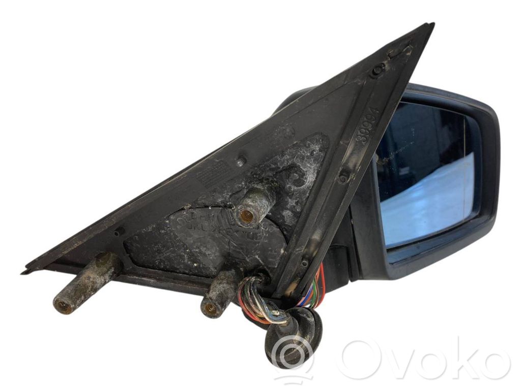 Mirror (electrically controlled)