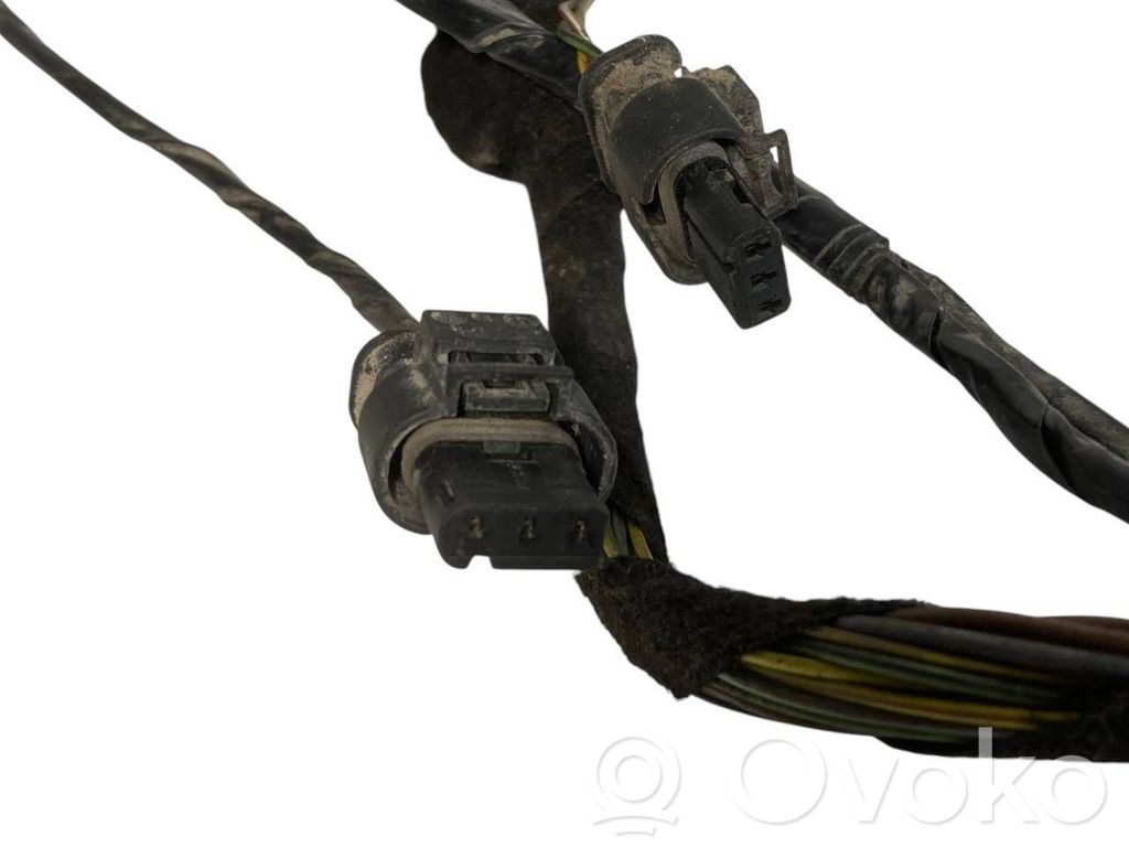 Parkošanas (PDC) sensoru vadu instalācija