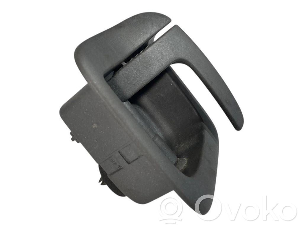 Dzinēja pārsega attaisīšanas rokturītis