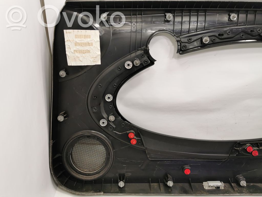 Priekšējo durvju apdare