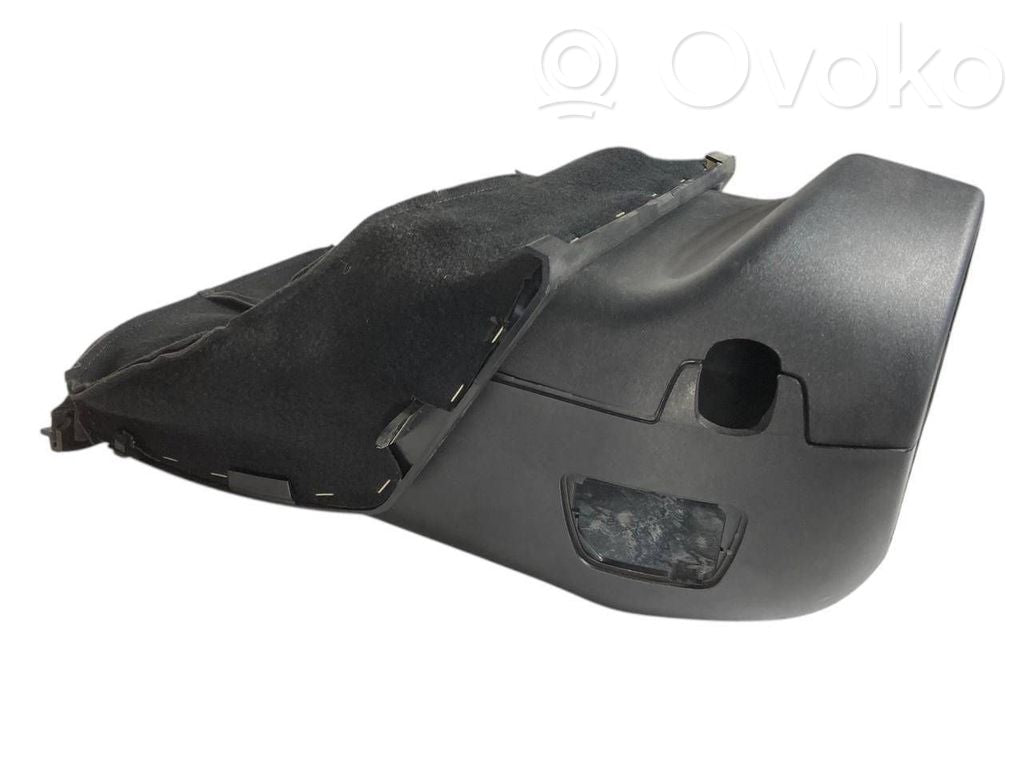 Stūres ass dekoratīvā apdare