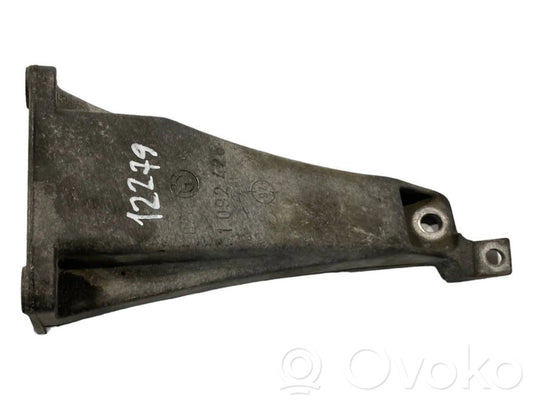 Dzinēja nostiprināšanas stiprinājums-kronšteins