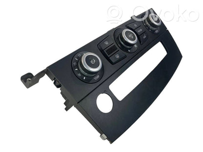 Gaisa kondicioniera / klimata kontroles / salona apsildes vadības bloks (salonā)