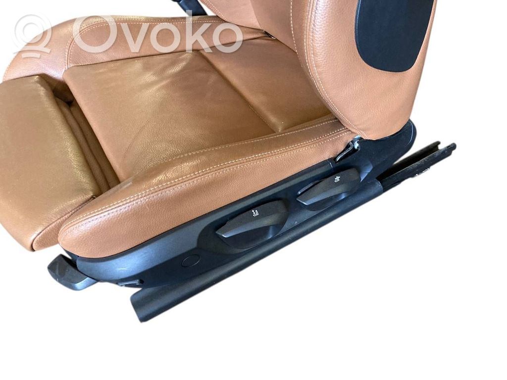 Sēdekļu komplekts