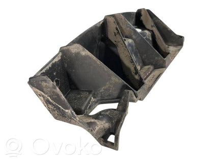 Aizmugurējā bufera montāžas kronšteins