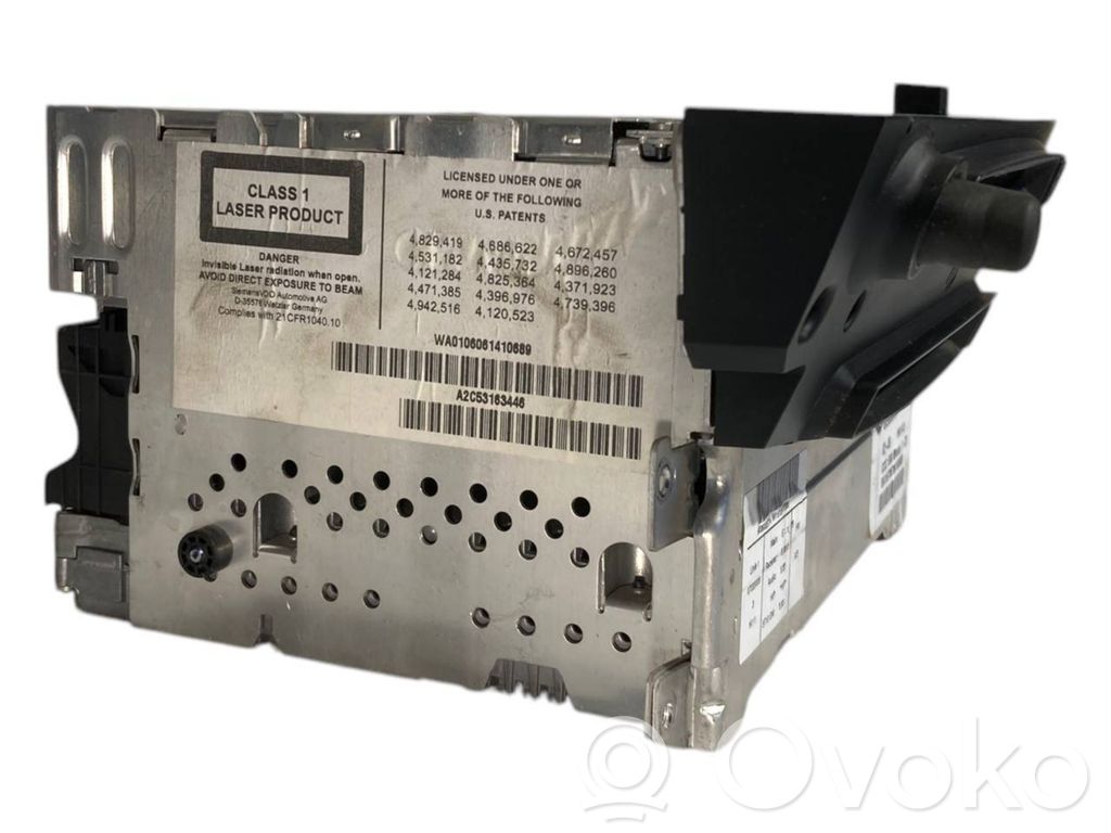 Radio / CD/DVD atskaņotājs / navigācija