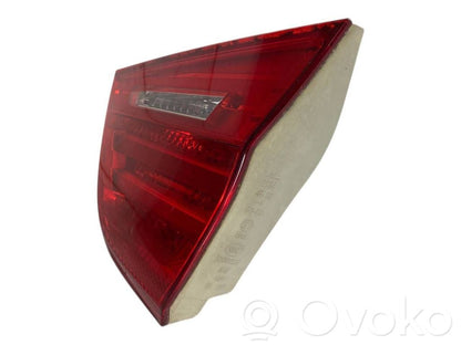 Aizmugurējais lukturis pārsegā