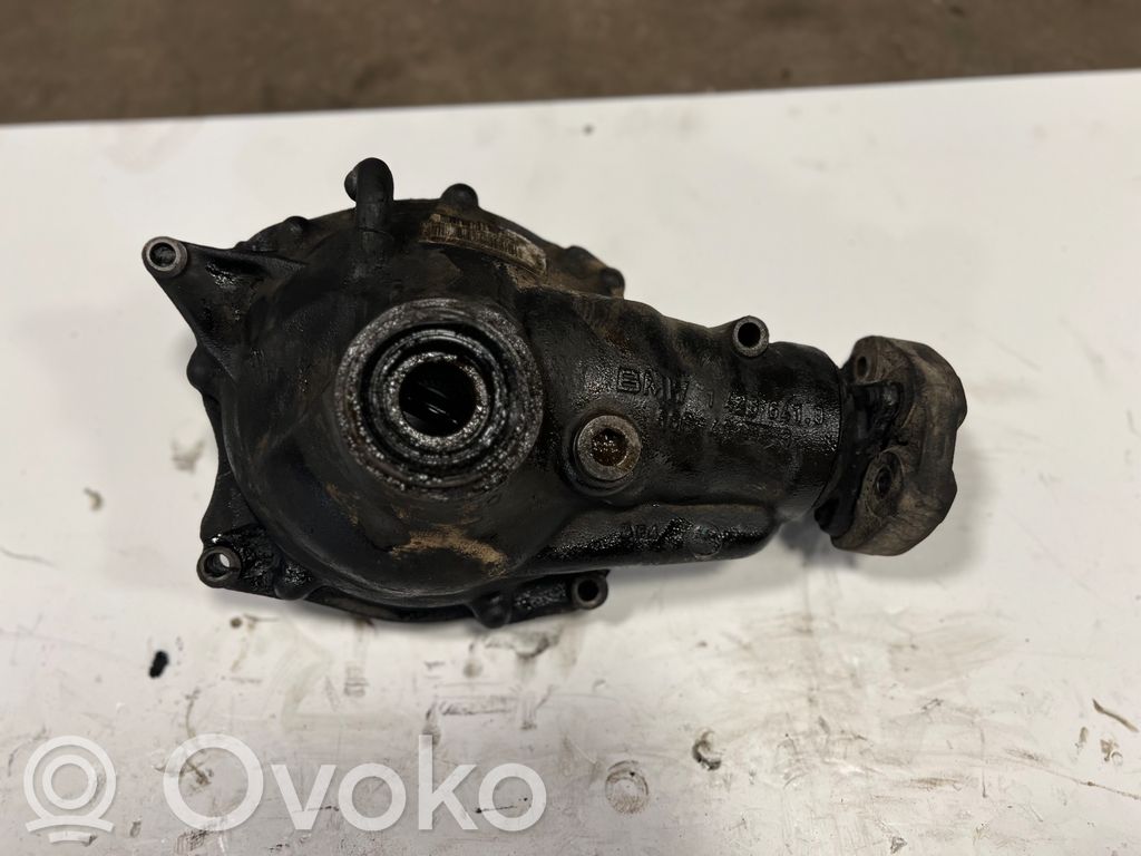 Priekšējais reduktors