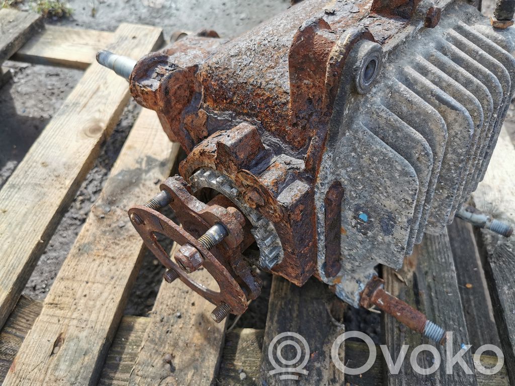 Aizmugurējais reduktors