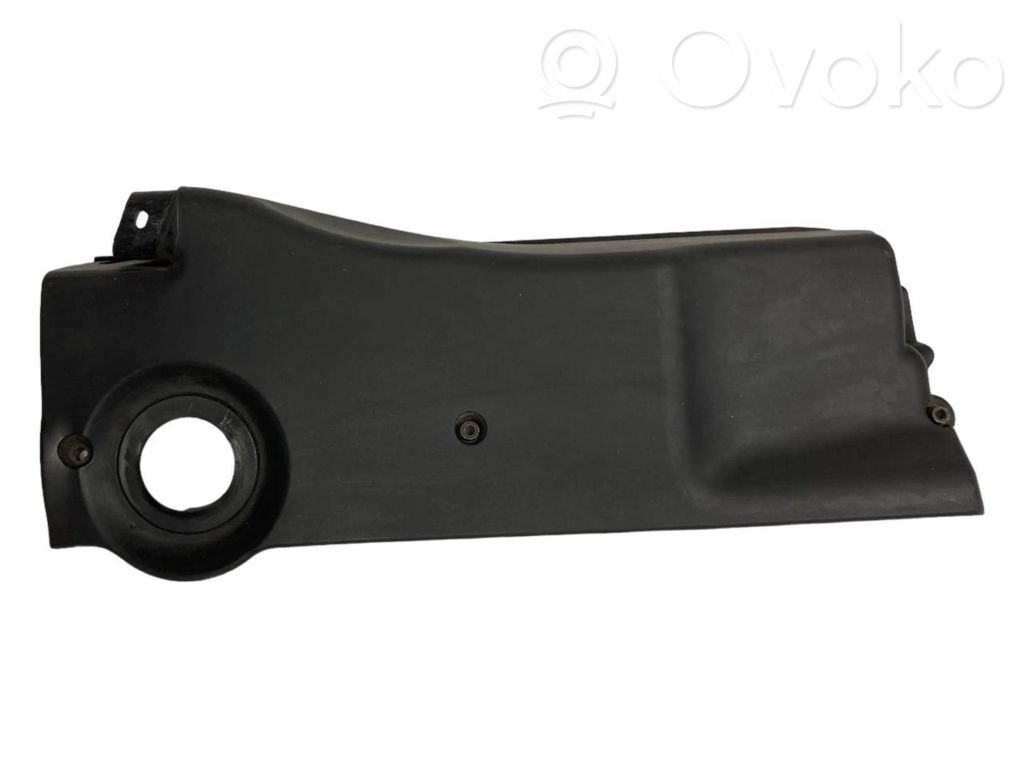 Dzinēja pārsegs (dekoratīva apdare)