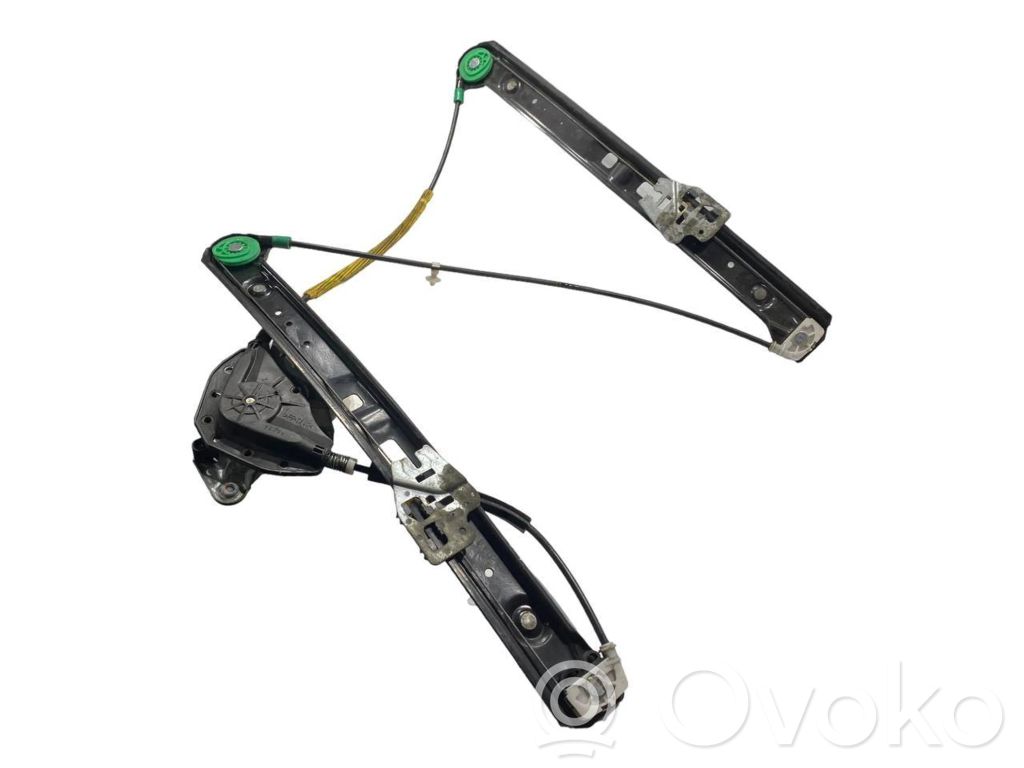 Priekšpusē elektriskā loga pacelšanas mehānisma komplekts