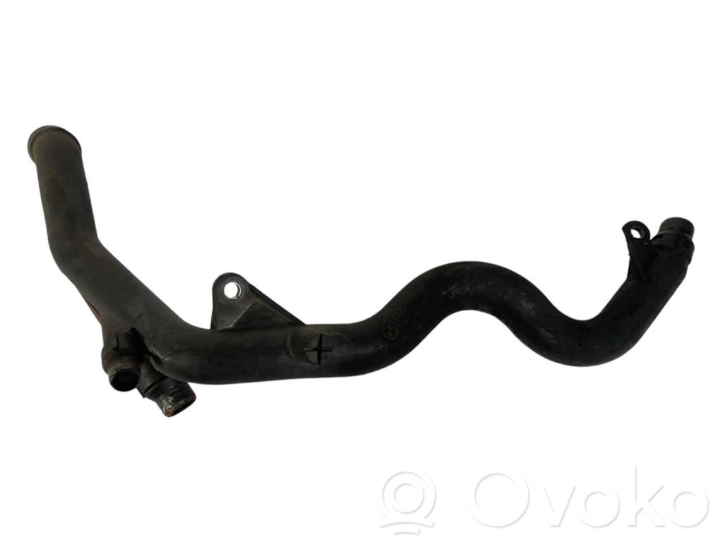 Caurulīte (-es) / šļūtene (-es)