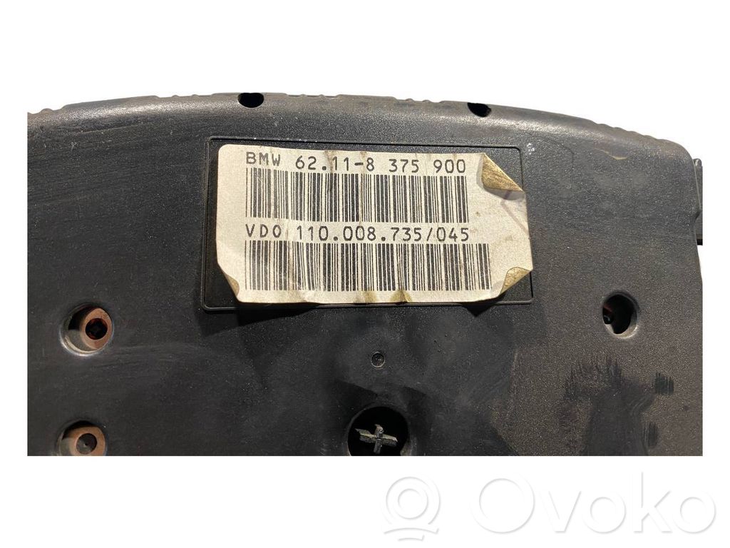 Speedometer (in the instrument panel)