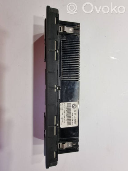 Gaisa kondicioniera / klimata kontroles / salona apsildes vadības bloks (salonā)