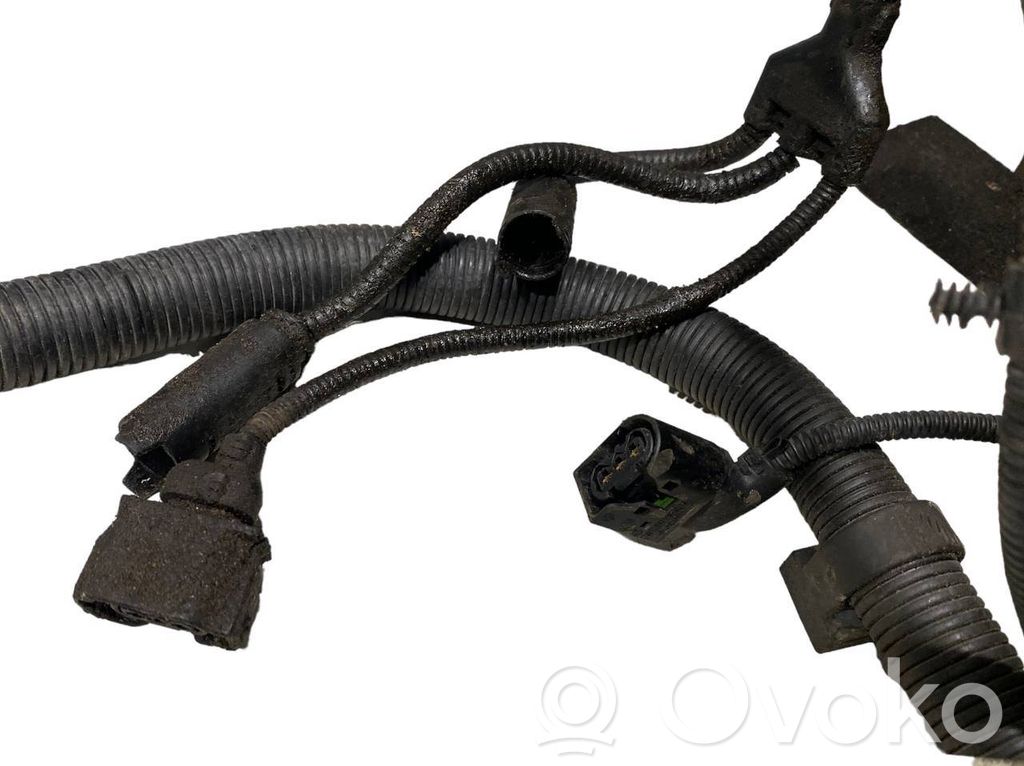 Dzinēja vadu instalācija