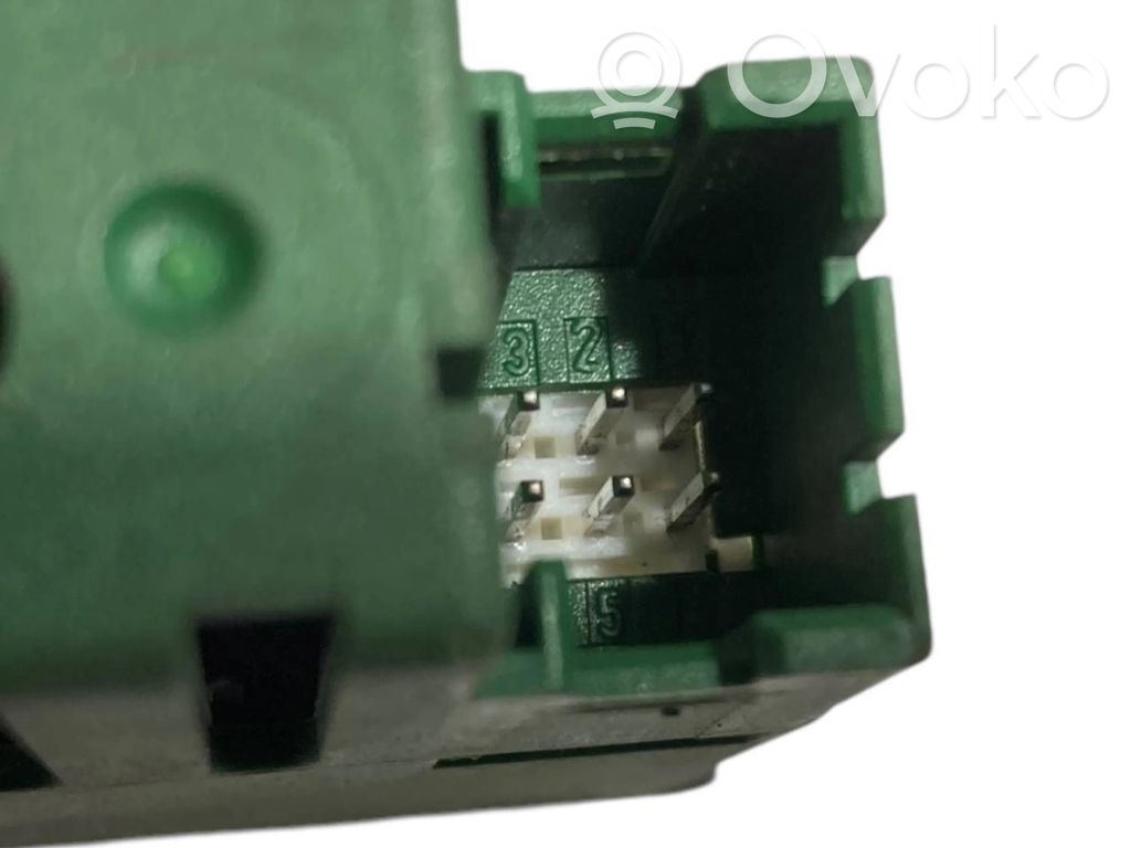 Logu elektriskās apsildes slēdzis