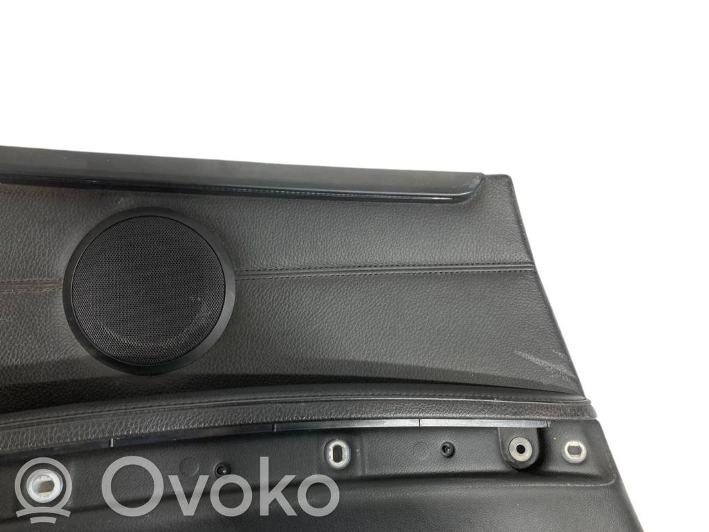 Kupejas aizmugures sānu apdares panelis