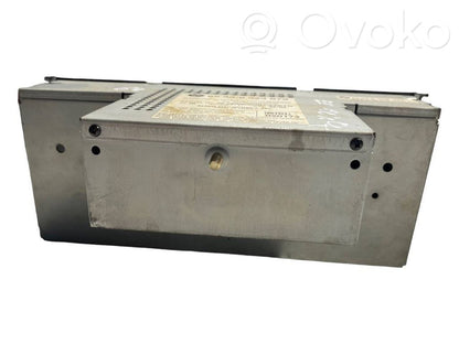 Radio / CD/DVD atskaņotājs / navigācija