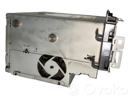 Radio / CD/DVD player / navigation