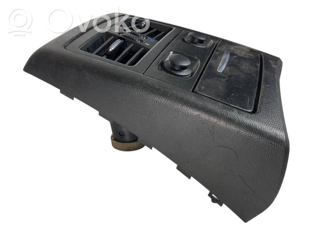 Aizmugurējā gaisa - ventilācijas reste