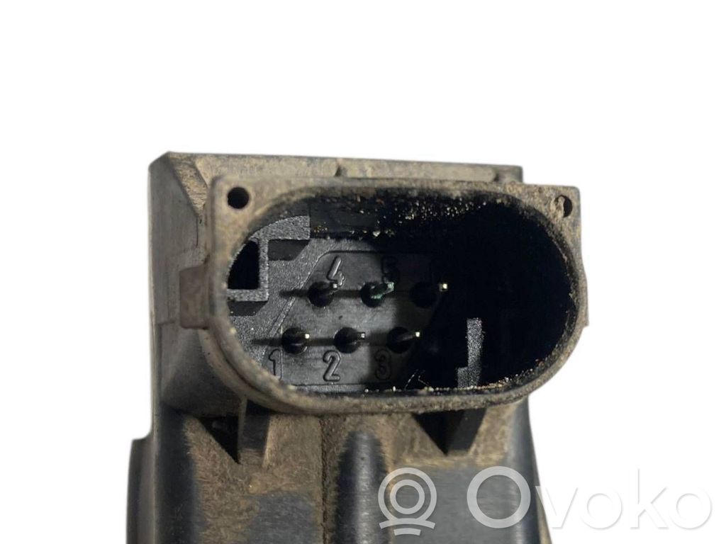 Augstuma sensors (priekšējo lukturu)